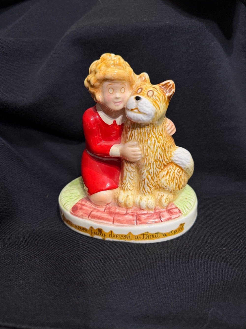 1982 Little Orphan Annie & Sandy Figurine